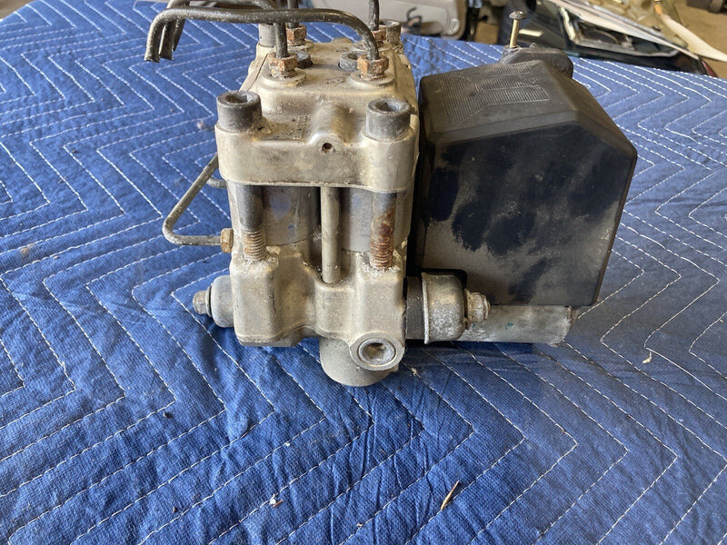 1986-1994 BMW 7 Series E32 ABS Pump Assembly 54669 130033103 Brake OEM #989M