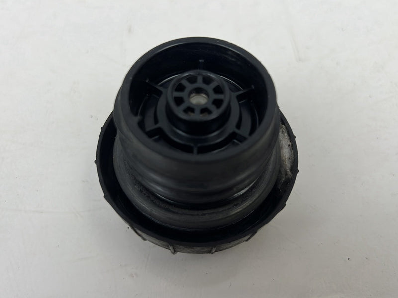 1990-1992 Volvo 740 745 940 Gas Cap Fuel Tank Filler Neck Cap Black OEM #5878EM