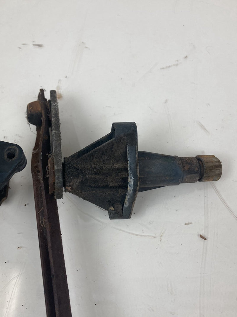 1996 Chevrolet Silverado GMT800 - Wiper Linkage