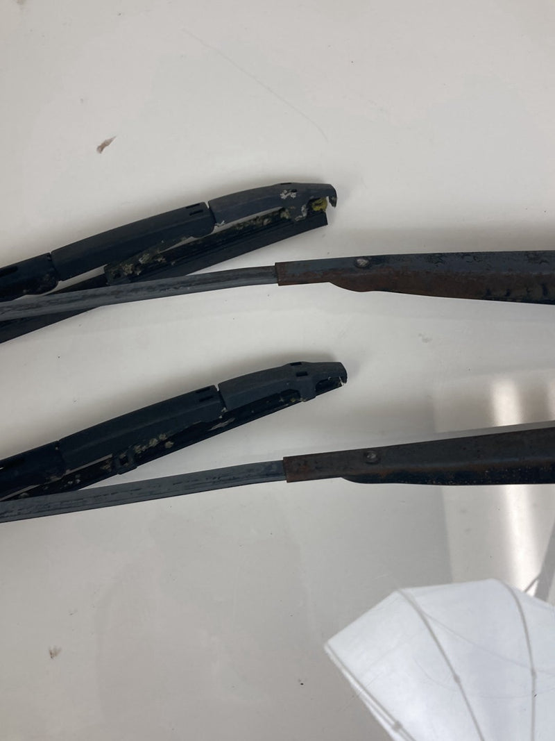 1992 Volvo 940 944 - Wiper Arm Pair