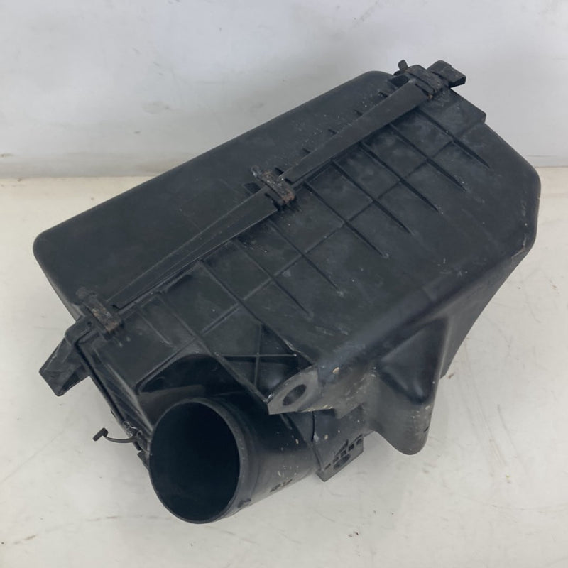 1998-2000 Volvo V70 Air Filter Housing Box Intake 445349 OEM #5209M