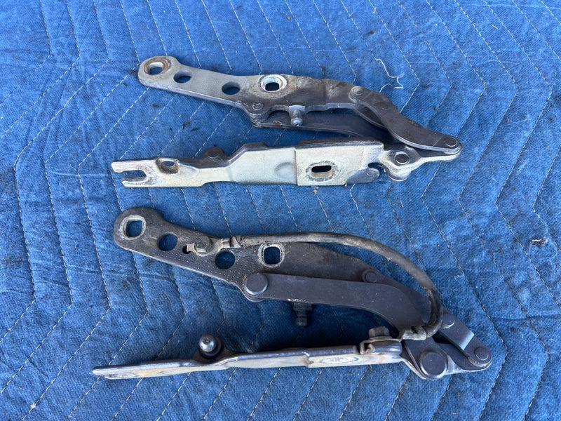 2000-2005 BMW 330xi 325xi E46 Sedan Rear Left Right Trunk Hinge Pair OEM #4778EM