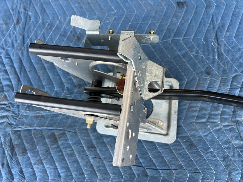 1989-1995 Volvo 740 940 Sedan Brake Pedal Lever Assembly w/ Bracket OEM #3722EM