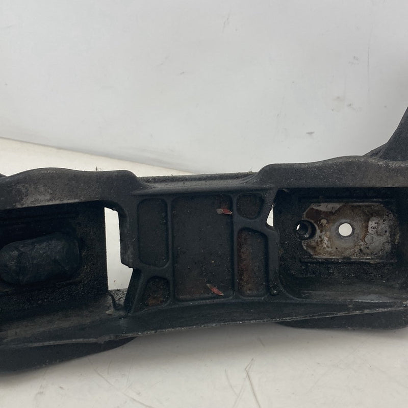 2003-2007 BMW 545i E60 Automatic Transmission Mount Bracket 6761102 139920 OEM #4950M