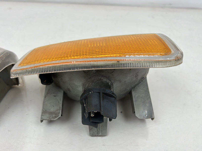 1990-1992 Volvo 740 745 940 Front Right & Left Turn Signal Light Lamp Pair OEM #5894EM