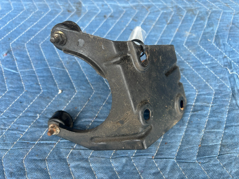 1992-1995 Volvo 940 740 ABS Block Pump Mount Bracket w/ Bolts OEM #3238EM