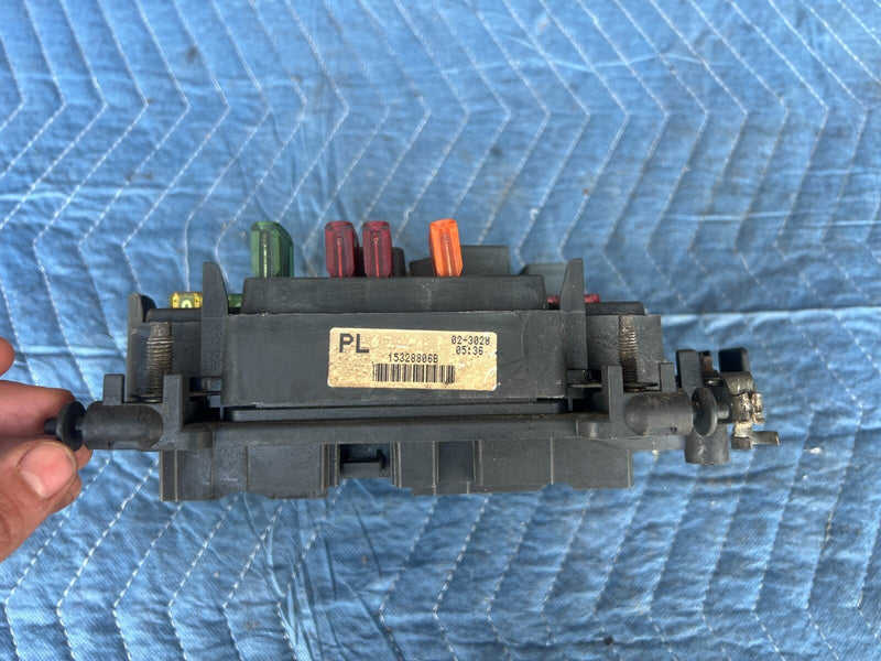 1999-2002 Chevy Silverado GM 1500 2500 Relay Fuse Box Assembly 15328 OEM #1742CN