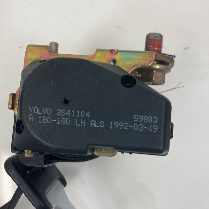 1992 Volvo 940 944 - Rear Seat Belt Buckle Set PN: 3518666