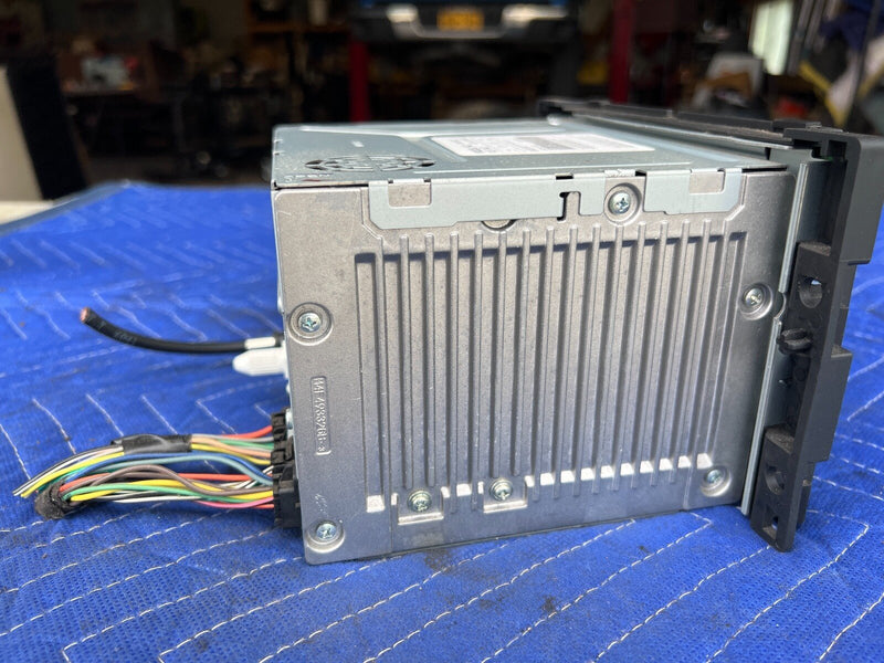 2002-2007 Saturn Vue Radio Stereo CD Player Assembly Model 15850682 OEM #457EM