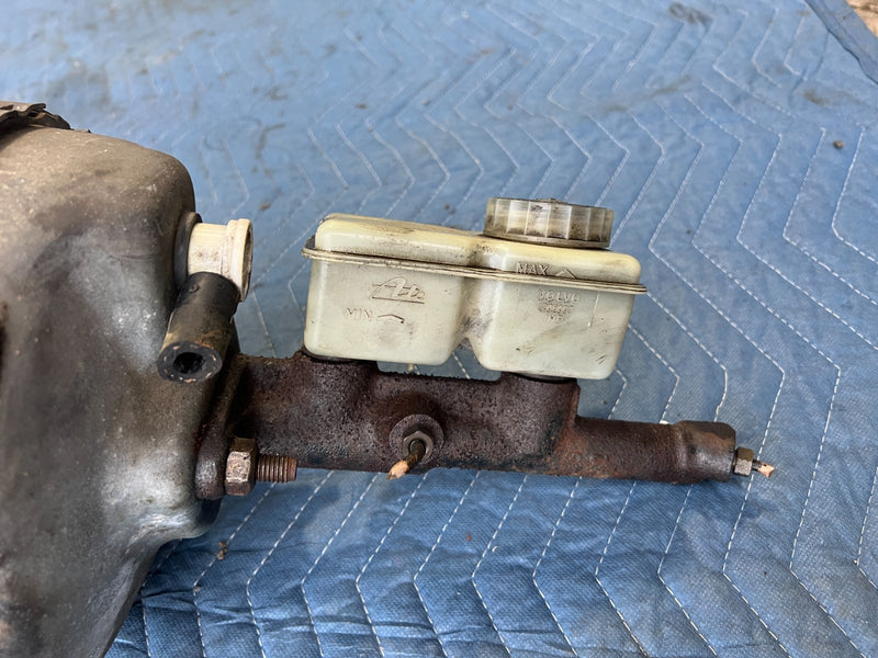 1986-1993 Volvo 240 244 245 Brake Booster & Master Cylinder Assembly OEM #4470EM