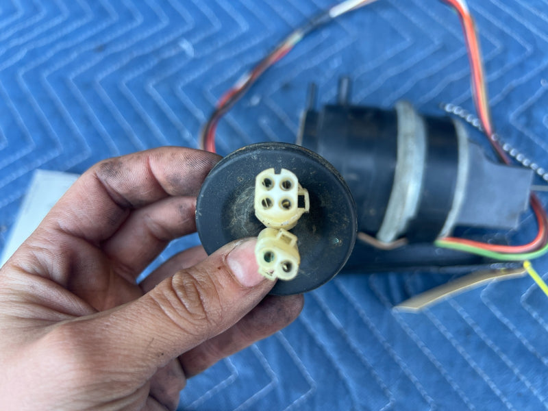 1967-1974 Volvo 140 142 144 145 Cruise Control Module Vacuum Pump OEM #4946EM