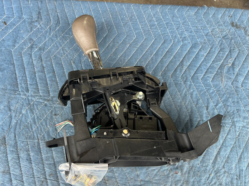 2002-2006  Toyota Camry  Automatic Floor Gear Shifter  Assembly OEM #107DU