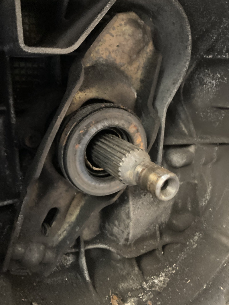2001-2005 VW Volkswagen Passat Manual Transmission 01A 4Motion AWD OEM #5566M