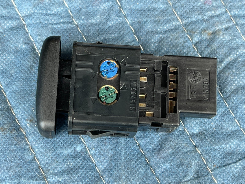 1998-2002 Honda Accord M15784 Dash Cruise Control Switch Button #1949CN