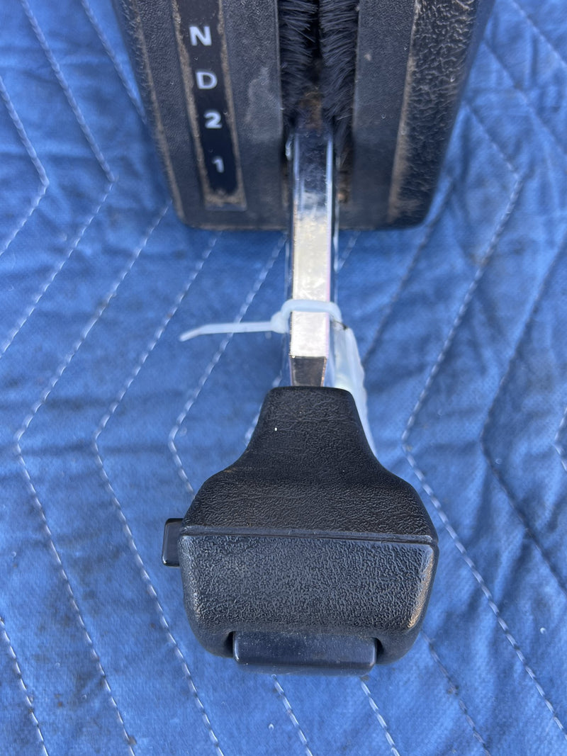 1988 Volvo 240 245 - Automatic Shifter Assembly