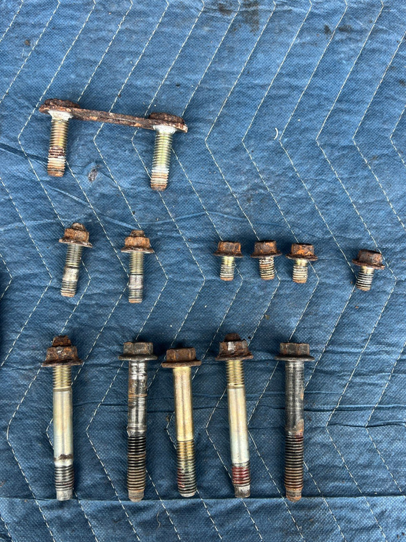 1992-1995 Volvo 940 740 Rear Differential Mounting Hardware Bolt Set OEM #3207EM