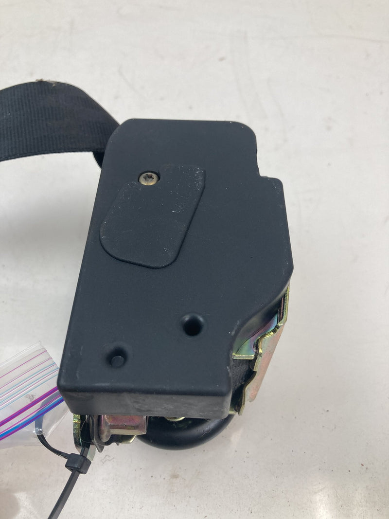 2001-2005 Volkswagen Passat Seat Belt Front Right OEM #5534M