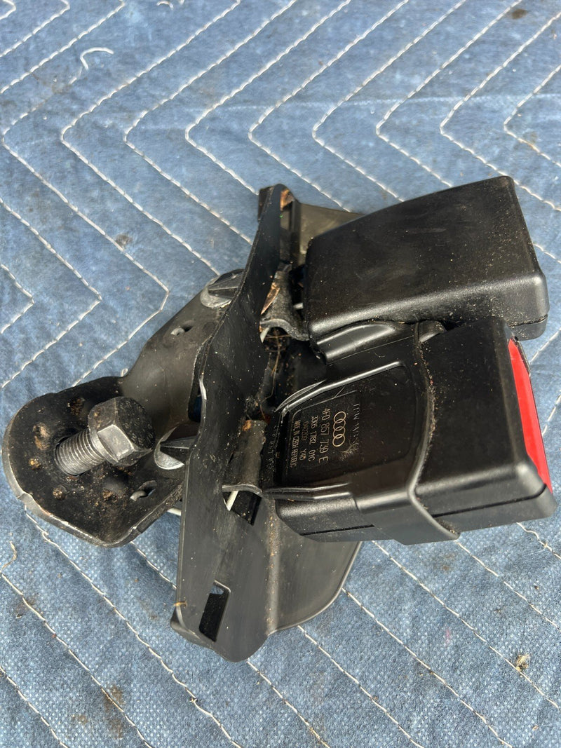 2005-2011 Audi A6 Rear Middle Seat Belt Buckle Assembly 4F0 857 739 E OEM #64ZJ