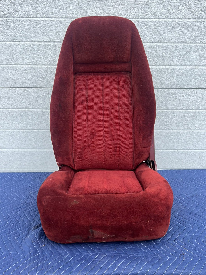 Chevrolet Silverado - Front Seat