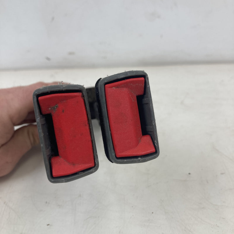 2014-2018 Chevrolet Silverado GMT900 Seat Belt Buckle Rear 23147546 OEM #5614M