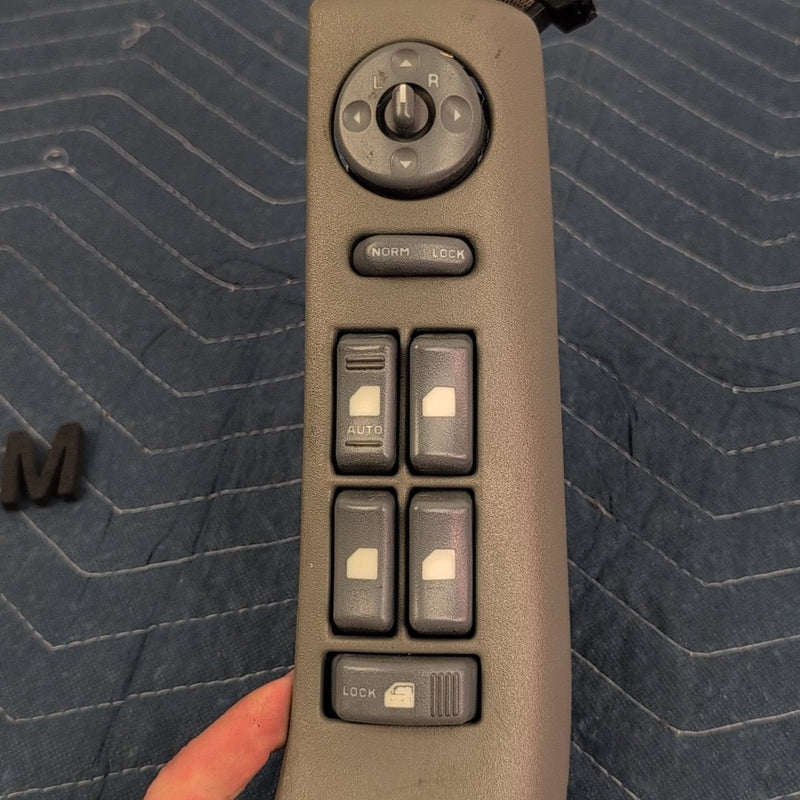 47009532
