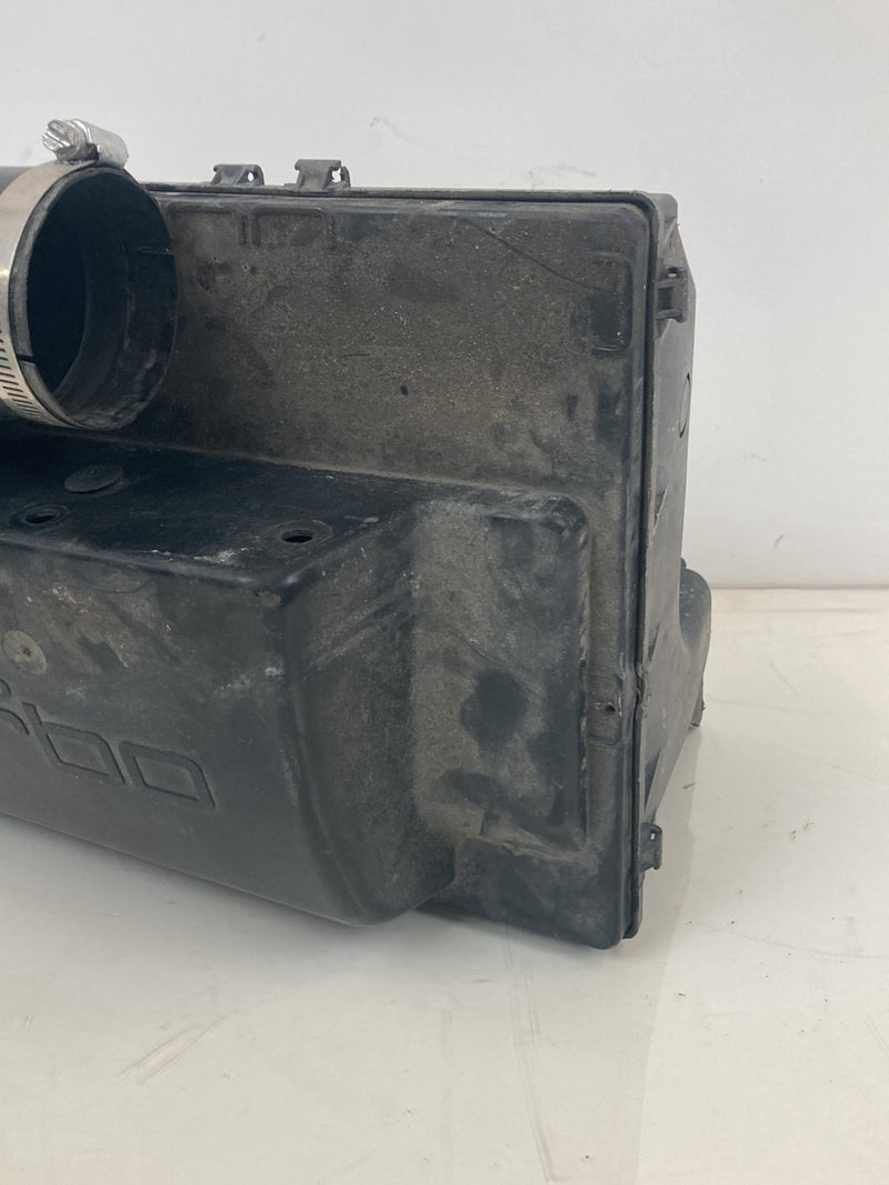 1992 Volvo 940 944 - Air Filter Box PN: 3531829