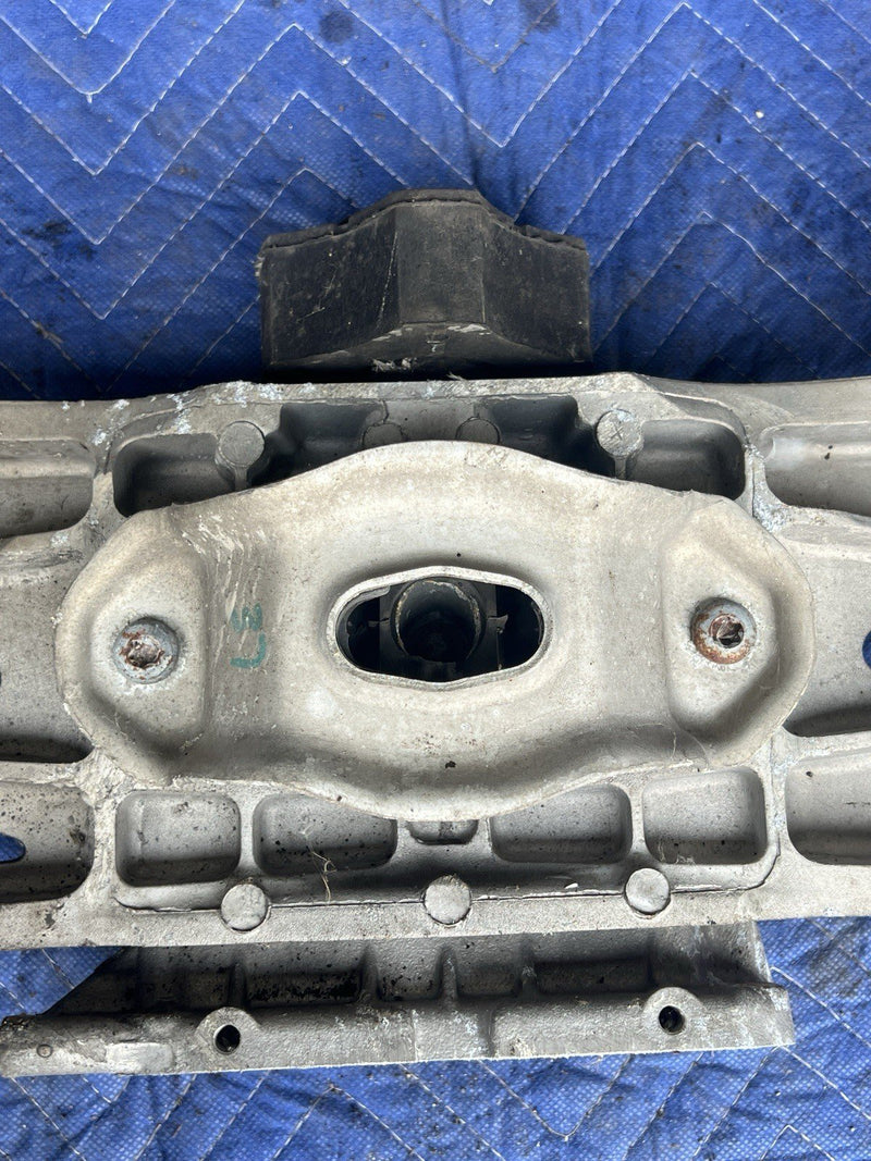 1998-2003 Jaguar XJR XJ8 X308 Rear Transmission Crossmember Support OEM #4774E