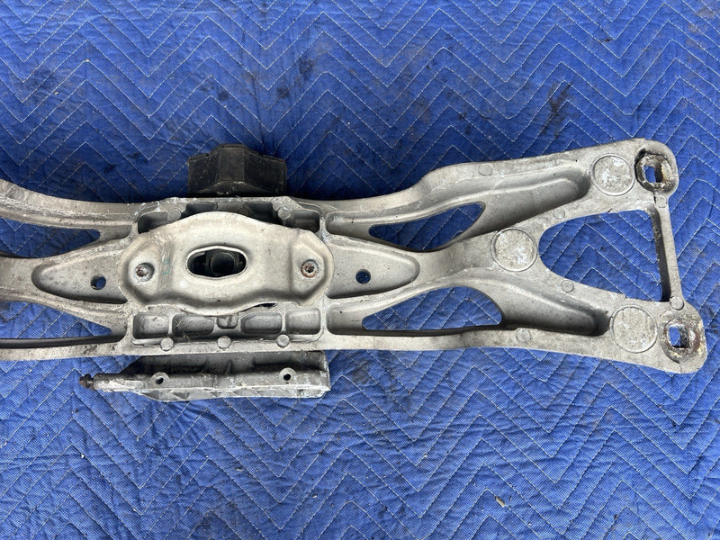 1998-2003 Jaguar XJR XJ8 X308 Rear Transmission Crossmember Support OEM #4774E