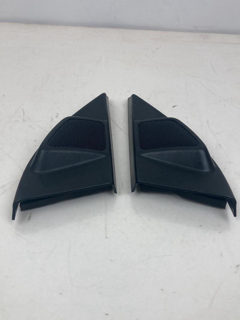 2005 Volvo XC90 I 275 Tweeter Corner Trim 8666663 8666662 8650244 8650245 #4810M
