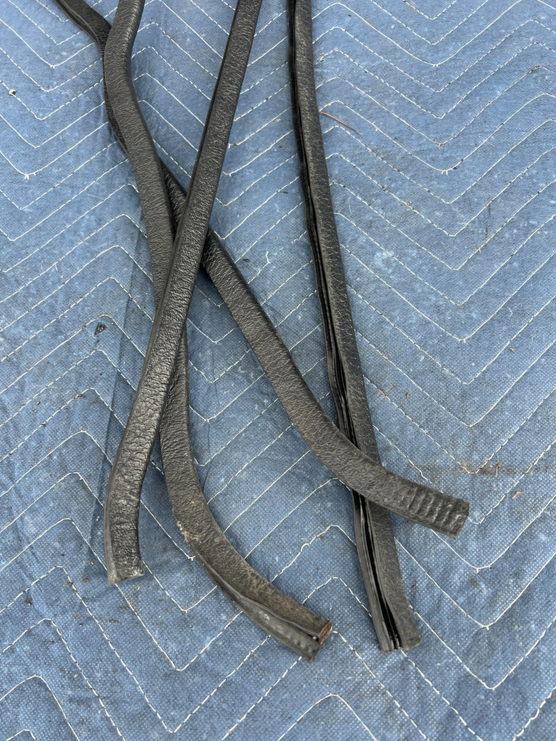 1986-1993 Volvo 240 244 Sedan Door Seal Pinch Seam Trim Set of 4 OEM #4219EM