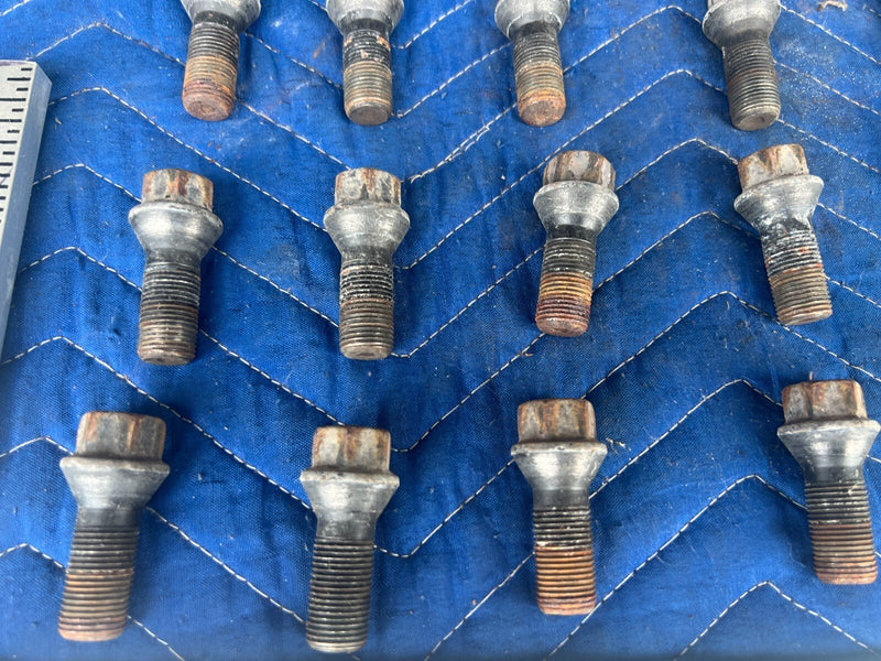 2011-2013 BMW X5 X5M E70 Wheel Lug Nut Bolt Complete Set of 20 OEM #2136EM