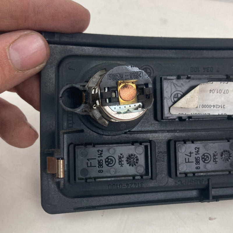 2003-2007 BMW 545i E60 Cigarette Lighter 12V Outlet 7034100 OEM #4953M