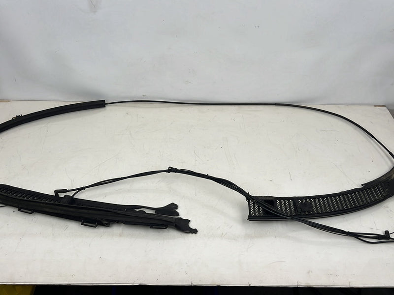 1996-2003 Audi S8 D2 A8 Heated Windshield Washer Nozzle & Harness OEM #6560EM