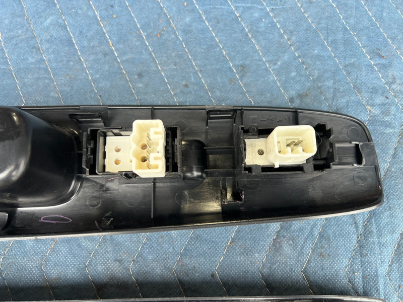2002-2006 Toyota Camry  LH RH Master Power Switch 84820-33180  OEM #82DU