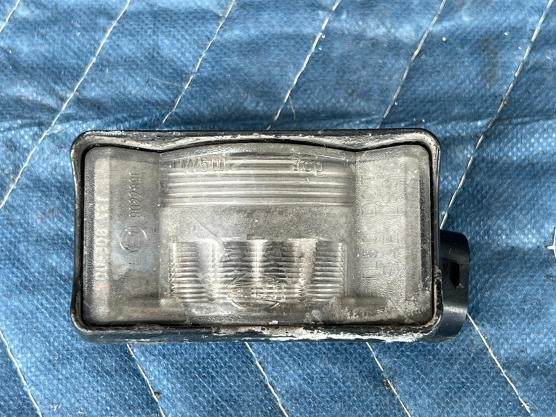 1989-1995 Volvo 740 940 Sedan Rear License Plate Light Lamp Assembly OEM #3770EM