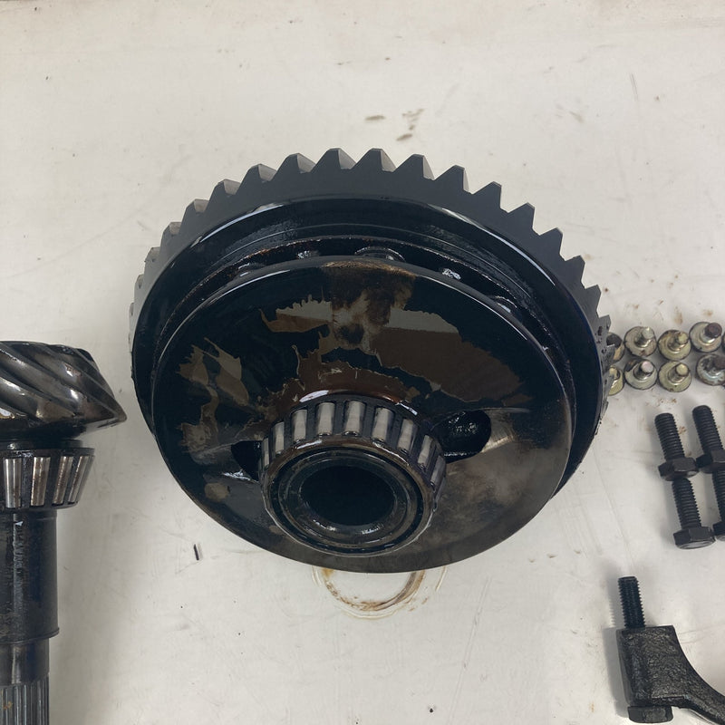 1981-1985 Volvo 240 245 Rear Axle Differential Gear Set 3.31:1 Gear Ratio OEM