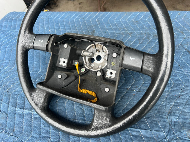 1992-1995 Volvo 940 740 Steering Wheel Assembly w/ Horn Button OEM #3246EM