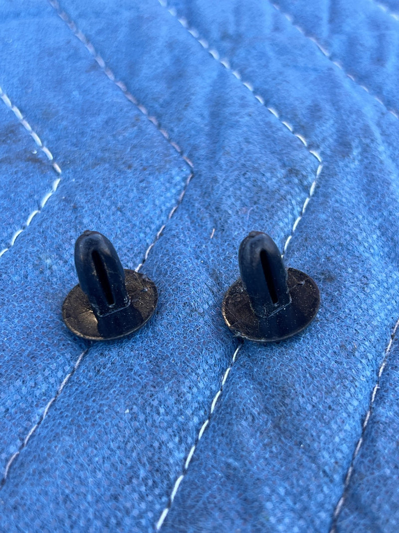 1986-1993 Volvo 240 244 Sedan Passenger Right Seat Mounting Hardware OEM #4317EM