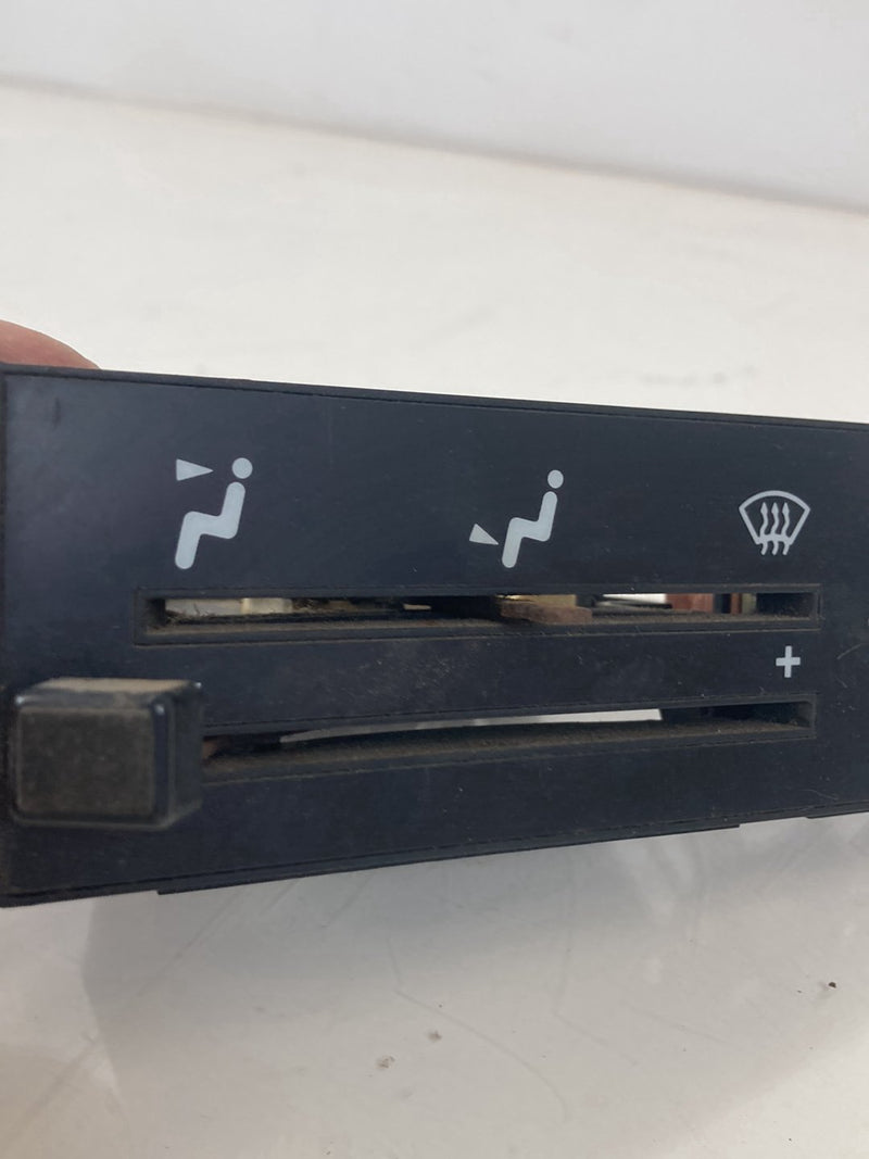 1988 Chevrolet Silverado 1500 GMT400 - HVAC Climate Control PN: 16054617-1