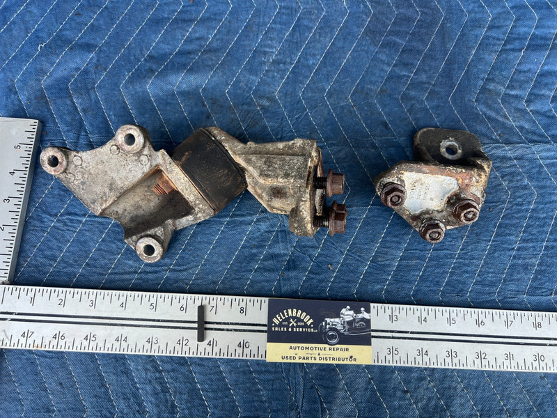 1986-1993 Volvo 240 244 245 Engine Motor Mount Support Pair 1229171 OEM #4482EM