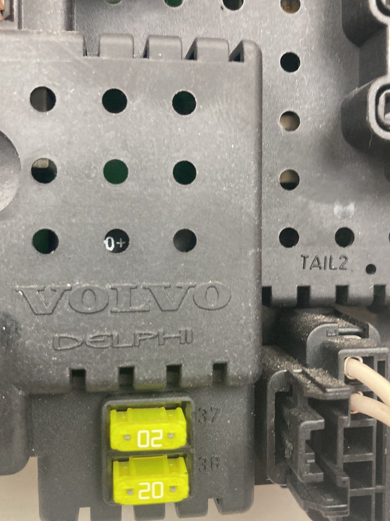 2005 Volvo XC90 I 275 Fuse Box Rear Body 8676391 04W383 12217799 OEM #4807M