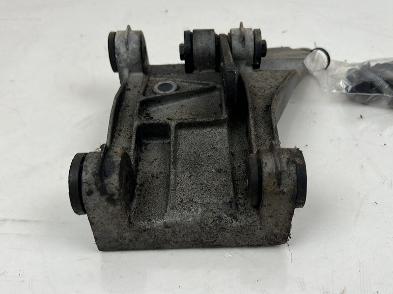 1975-1980 Volvo 244 240 A/C Compressor Bracket Mount w/ Bolts OEM #5384EM