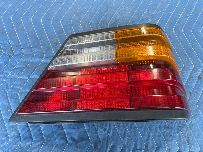 1986-1995 Mercedes 300D W124 Rear Right RH Passenger Tail Light Lamp OEM #2646EM