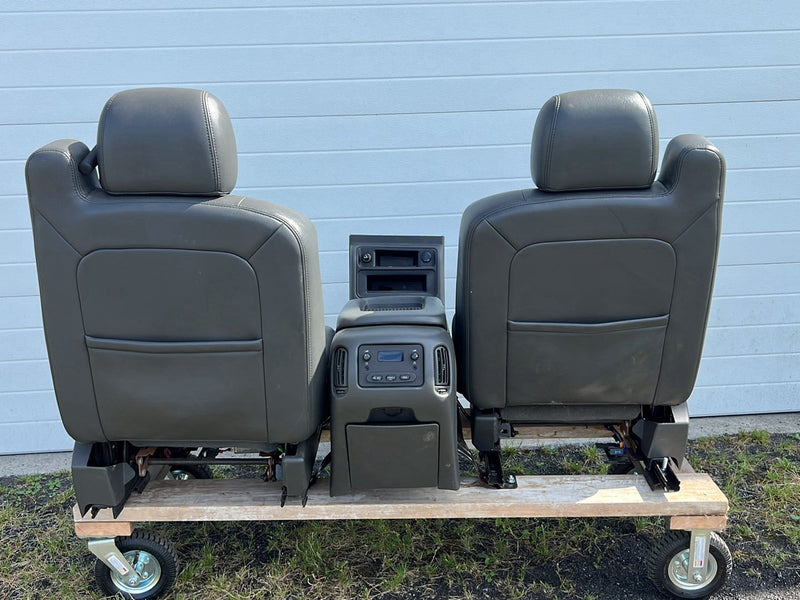 1999-2006 Chevrolet Silverado Front Seat Gray Leather Center Console OEM #5615EM