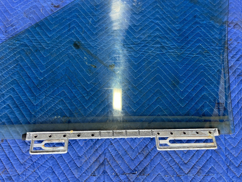 1989-1995 Volvo 740 940 Sedan Front Passenger RH Door Window Glass OEM #3854EM