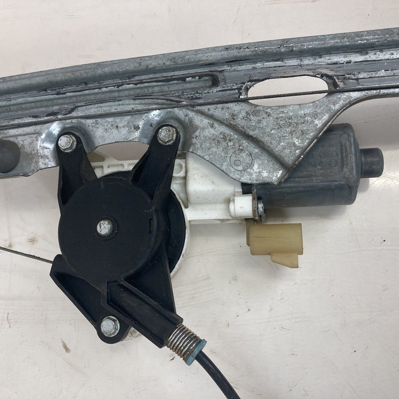 2014-2020 Chevrolet Silverado 1500 Front Right Window Regulator OEM #5582M