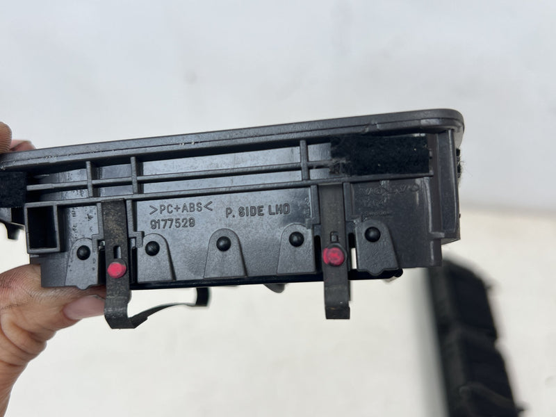 1998-2000 Volvo S70 V70 XC Right Left Dash HVAC AC Heat Air Vent Set OEM #6862EM