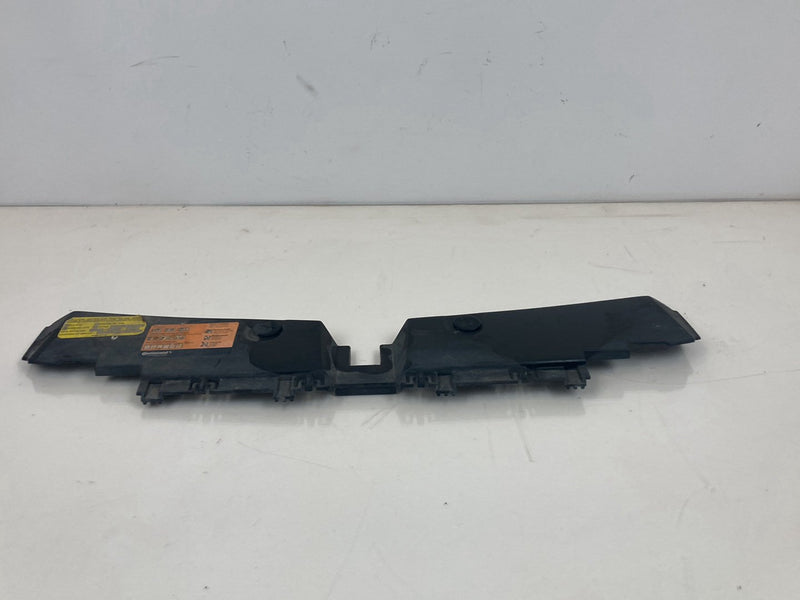 1992 Volvo 940 944 - Radiator Support Bracket PN: 1392604