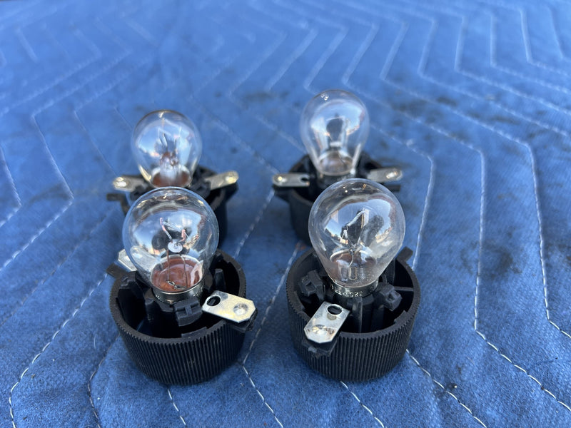 1988 Volvo 240 245 - Tail Light Socket PN: CP32