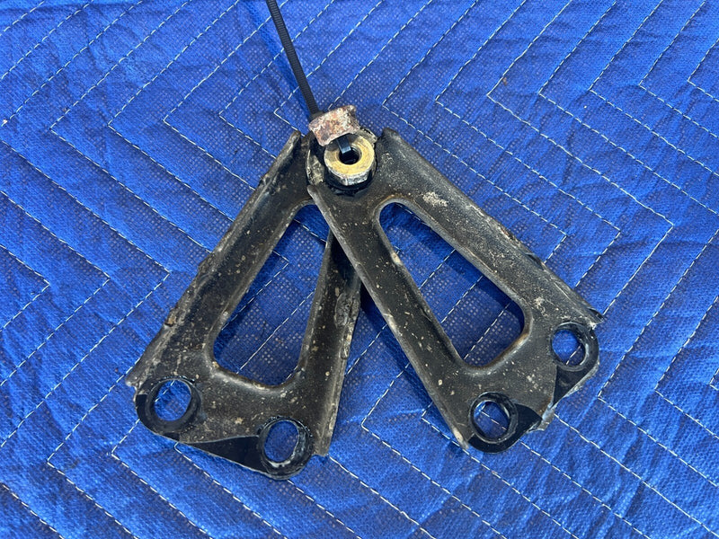 1984-1989 Volvo 740 760 Sedan Rear Control Arm to Chassis Mount Pair OEM #1642EM